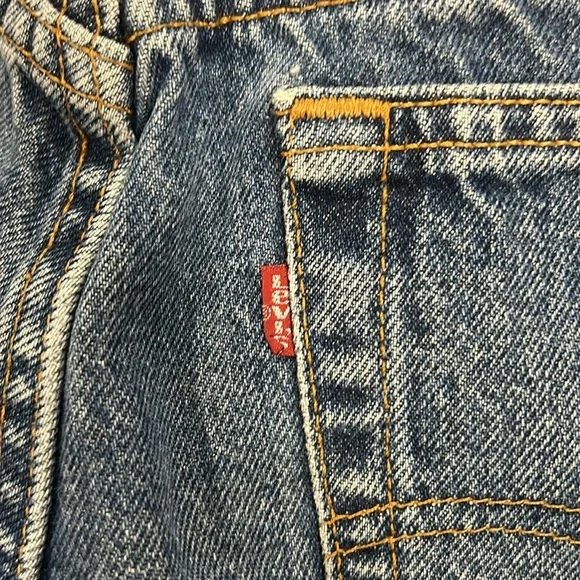 Levi’s Denim Shorts - Picture 10 of 11